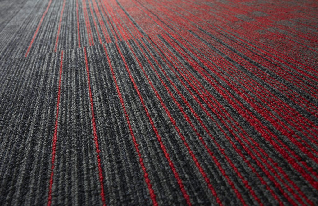 72_dpi_4B7O_CloseUp_carpet_TRUST LINK_590_TRUST_960_570_RED_9