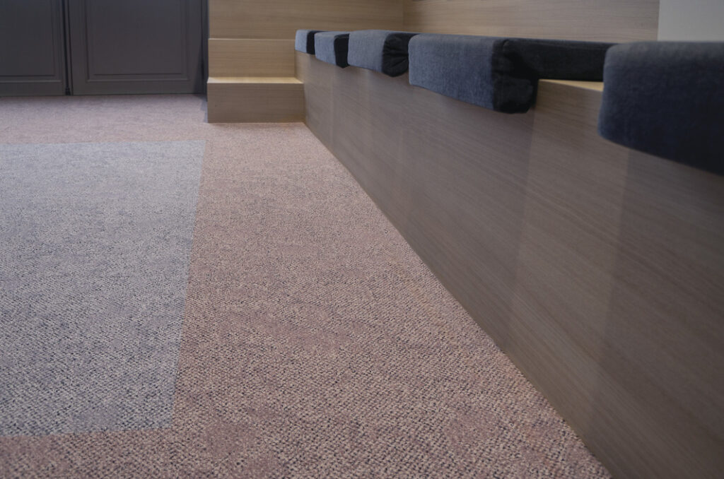 72_dpi_4C5T_CloseUp_carpet_Take A Walk_522-512_RED_2