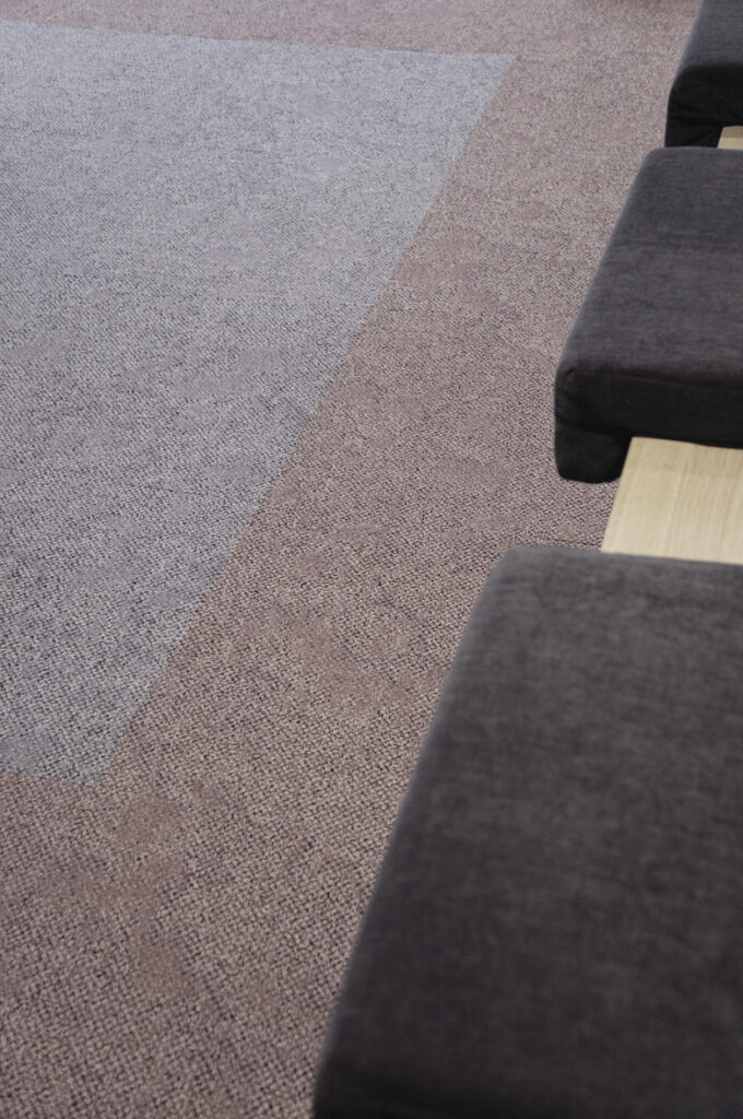 72_dpi_4C5T_CloseUp_carpet_Take A Walk_522-512_RED_3